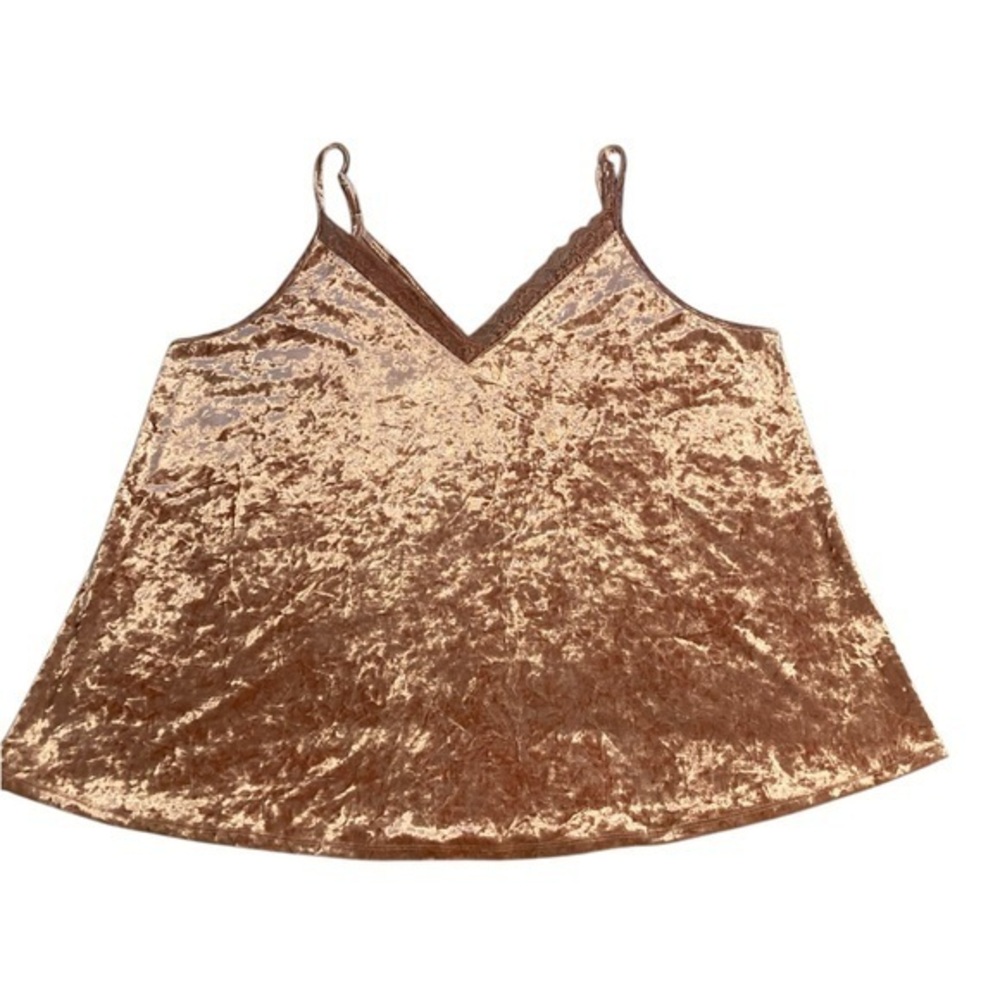 Torrid crushed Velvet Tank Top size 3 Rose Gold with lace